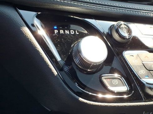 New 2026 Chrysler Pacifica Select image 10