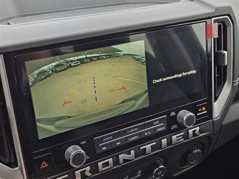 Used 2026 Nissan Frontier SV w/ Tow Package image 13