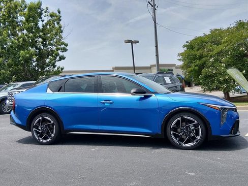 Certified 2025 Kia K4 EX FWD image 2