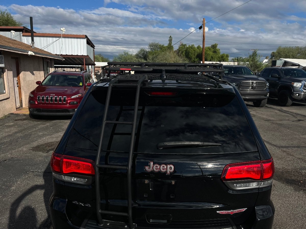 Used 2017 Jeep Grand Cherokee Trailhawk w/ Trailhawk Luxury Group AWD/4WD image 52