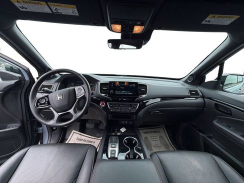 Certified 2024 Honda Passport Black Edition image 9