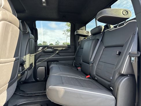 Used 2025 GMC Sierra 2500 AT4X AWD/4WD image 32