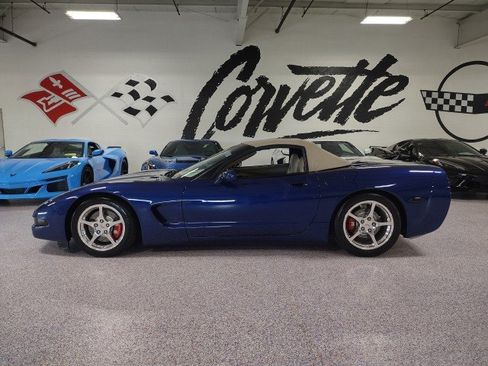 Used 2004 Chevrolet Corvette Convertible w/ Preferred Equipment Group RWD image 7