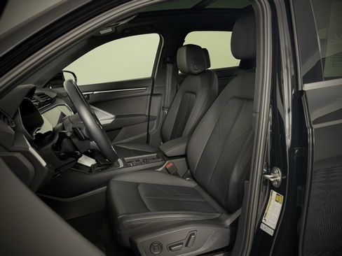 Used 2022 Audi Q3 2.0T Premium image 5