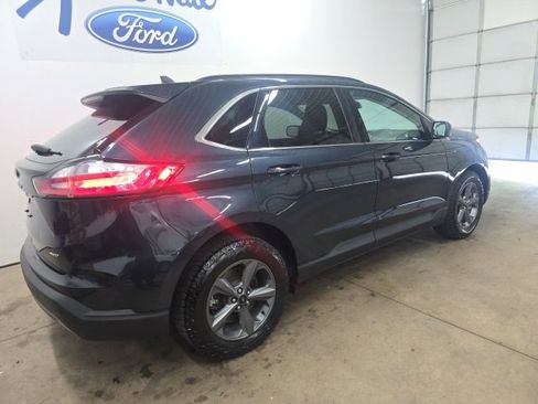 Used 2022 Ford Edge SEL w/ Sport Appearance Package image 9
