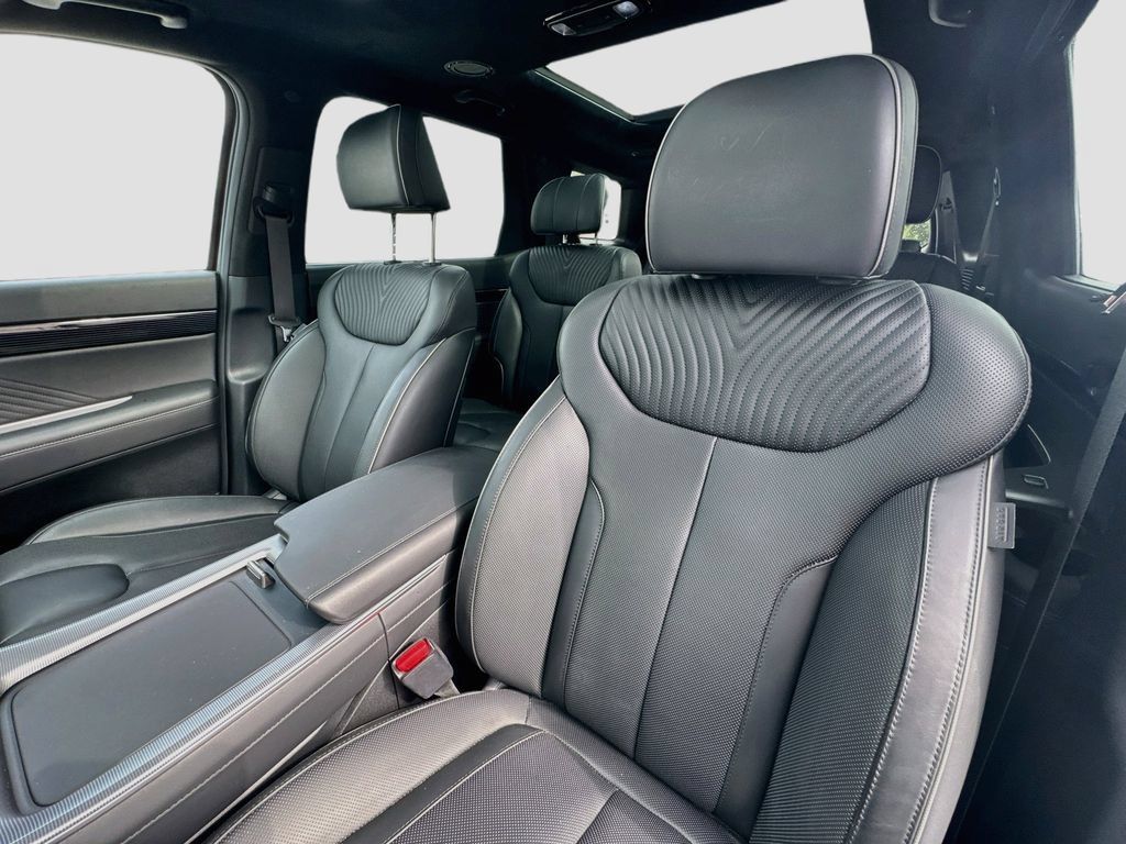 Used 2025 Hyundai Palisade Calligraphy AWD/4WD image 22