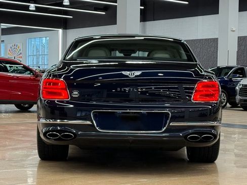 Used 2022 Bentley Flying Spur Plug-In Hybrid image 8