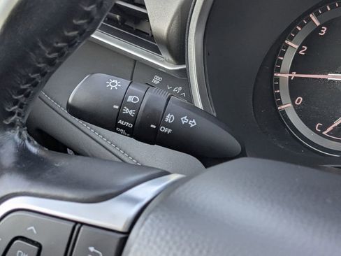 Used 2021 Toyota Highlander XLE FWD image 24