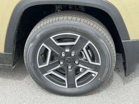 New 2026 Jeep Cherokee Limited AWD/4WD image 10