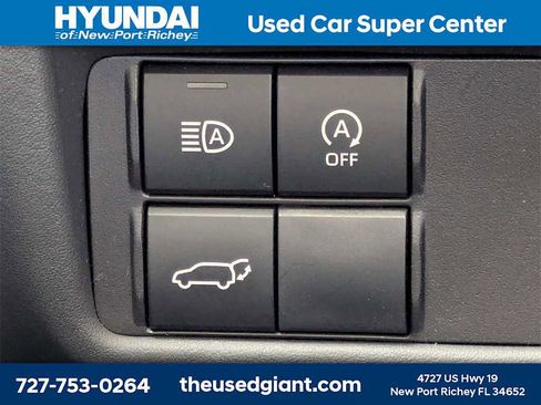 Used 2024 Toyota Highlander LE image 36