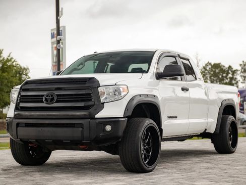 Used 2017 Toyota Tundra SR5 image 6