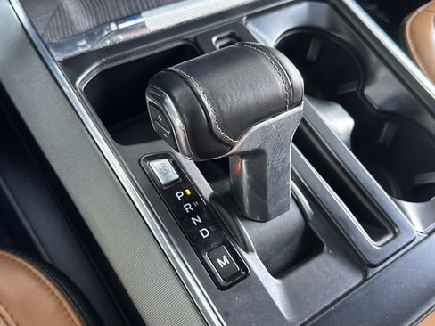 Used 2023 Ford F150 Platinum image 14