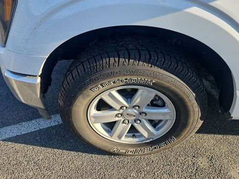 Used 2023 Ford F150 XLT image 3