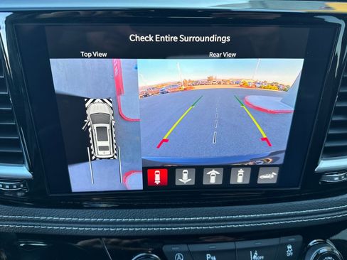 New 2026 Chrysler Pacifica Select image 24