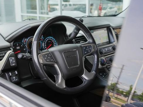 Used 2020 GMC Yukon Denali RWD image 23
