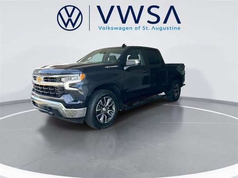 Used 2023 Chevrolet Silverado 1500 LT image 3