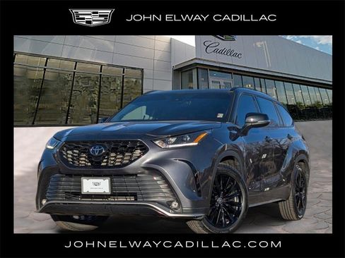 Used 2023 Toyota Highlander XSE image 1