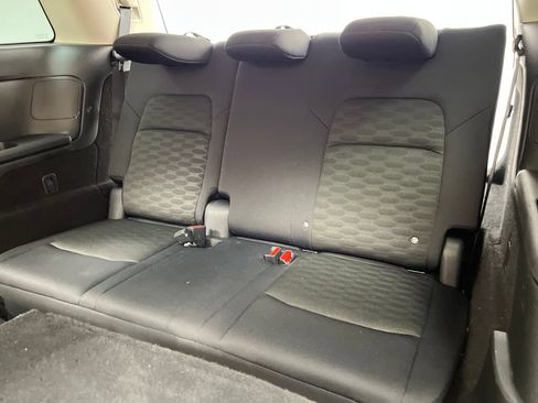 Used 2024 Nissan Pathfinder SV FWD image 36