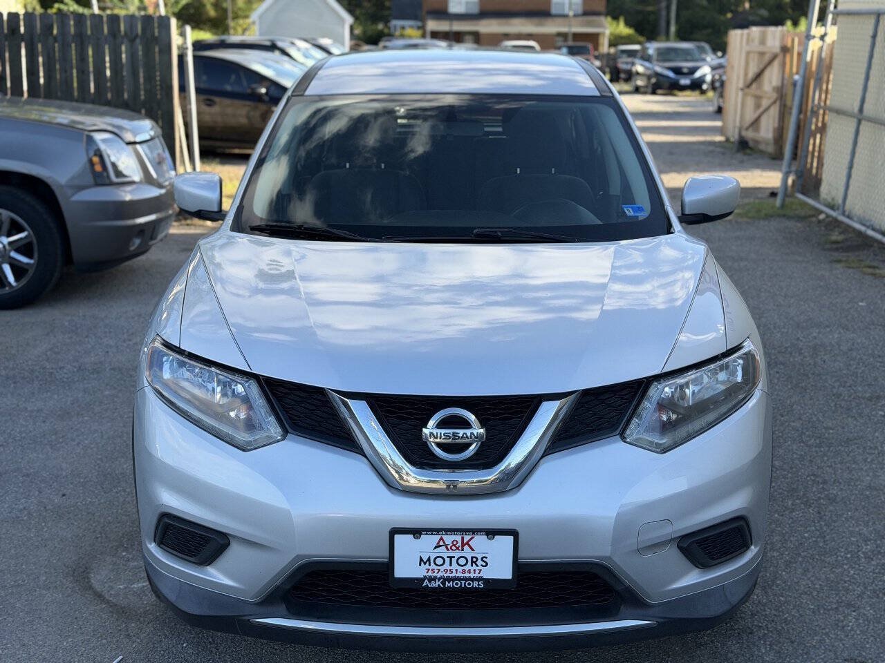 Used 2016 Nissan Rogue S AWD/4WD image 4