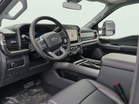 New 2026 Ford F250 Lariat w/ Black Appearance Package image 8