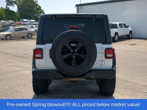 Used 2018 Jeep Wrangler Unlimited Sport S AWD/4WD image 12