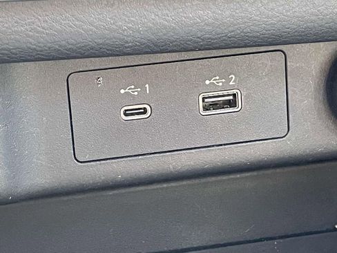 Used 2021 Nissan Rogue SV image 18