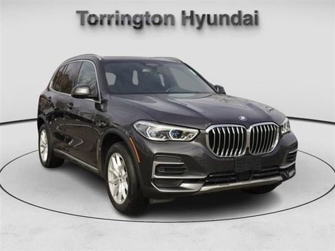 Used 2022 BMW X5 xDrive45e w/ Executive Package image 1