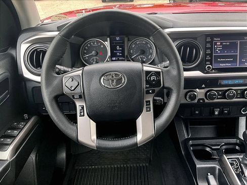 Certified 2023 Toyota Tacoma SR5 AWD/4WD image 17