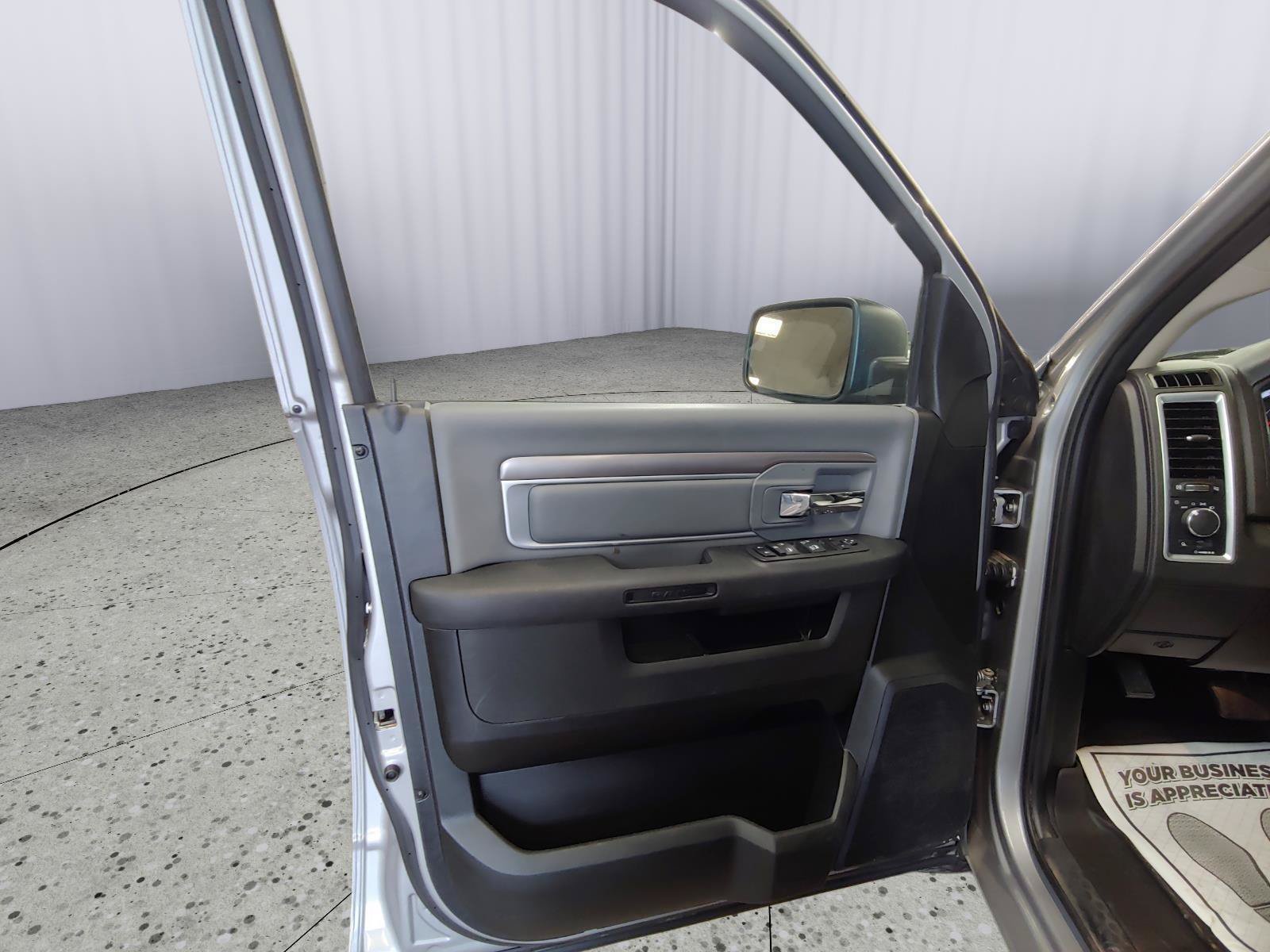 Used 2024 RAM 1500 Classic SLT AWD/4WD image 12