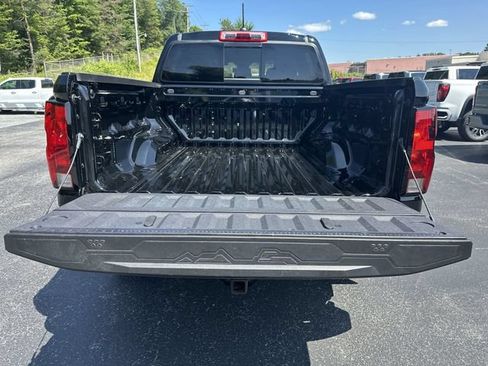Certified 2024 Chevrolet Colorado Trail Boss w/ Advanced Trailering Package AWD/4WD image 23