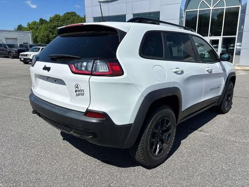 Used 2022 Jeep Cherokee Latitude AWD/4WD image 3