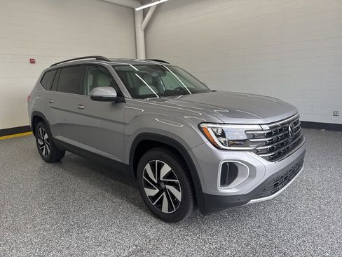 New 2026 Volkswagen Atlas SE image 5