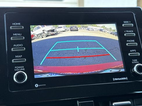 Used 2021 Toyota Camry SE FWD image 18