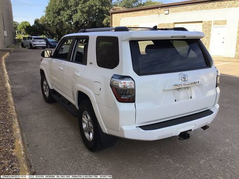 Used 2023 Toyota 4Runner SR5 AWD/4WD image 6
