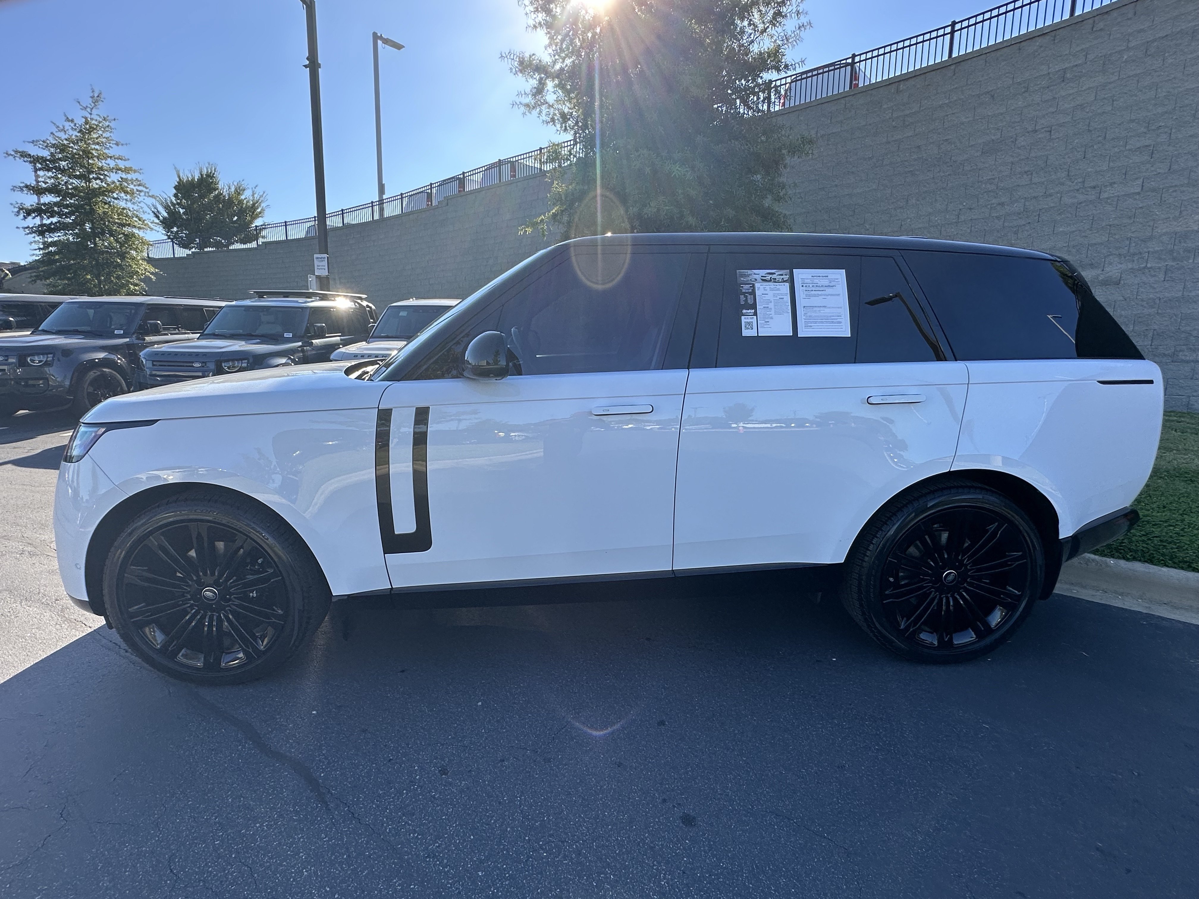 Certified 2023 Land Rover Range Rover SE AWD/4WD image 4