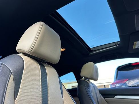 Used 2017 Honda Civic Touring image 14