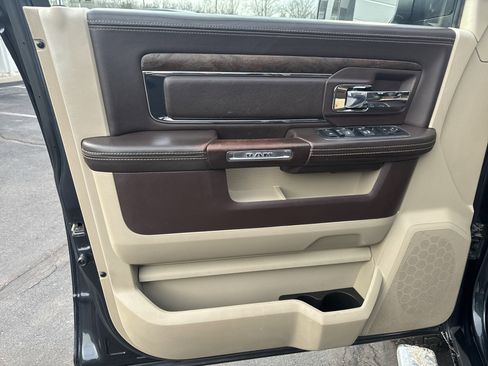 Used 2016 RAM 3500 Laramie Longhorn image 15