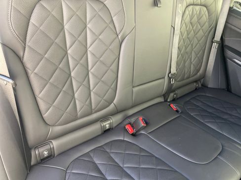 Used 2025 BMW X5 xDrive40i w/ Premium Package image 18