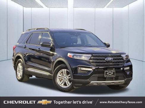 Used 2020 Ford Explorer XLT w/ Equipment Group 202A RWD image 1