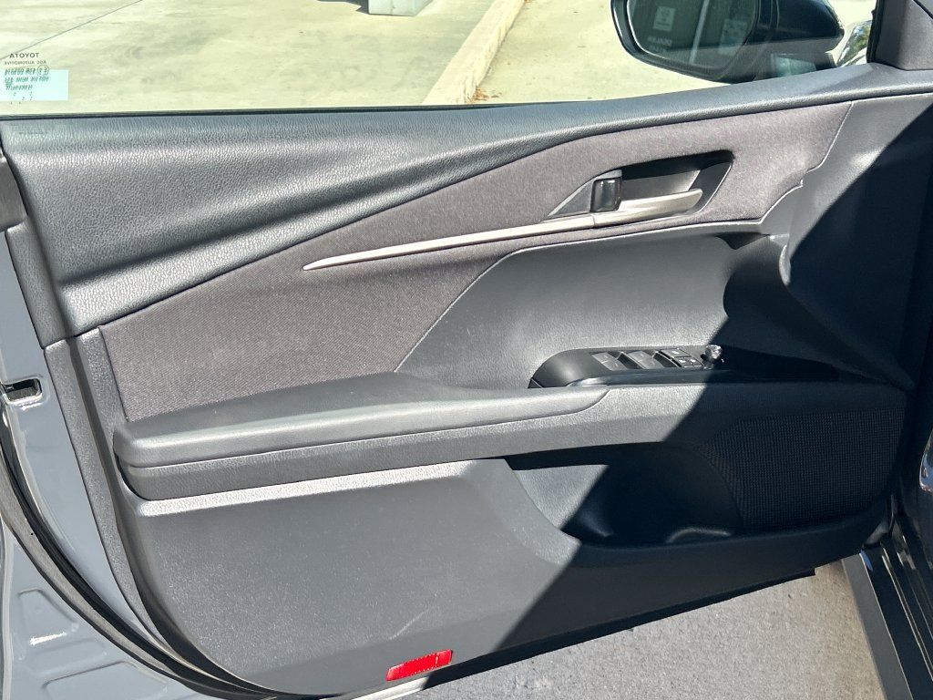 Certified 2025 Toyota Camry LE FWD image 10