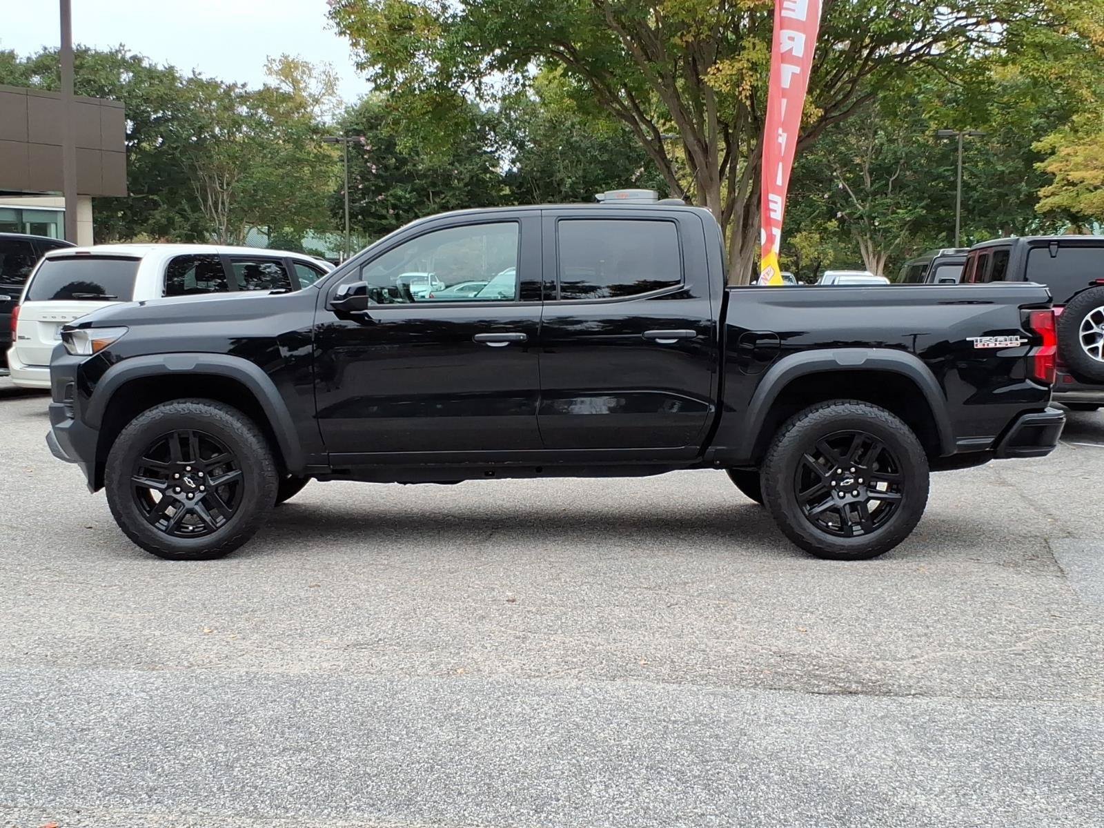 Used 2023 Chevrolet Colorado Trail Boss w/ Safety Package AWD/4WD image 3