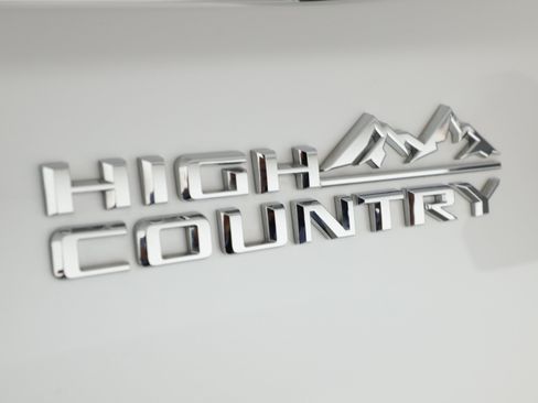 Used 2024 Chevrolet Silverado 3500 High Country w/ Technology Package image 7
