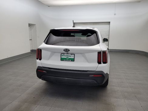 Used 2021 Kia Sorento LX FWD image 7