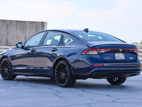 Used 2025 Honda Accord Touring image 6