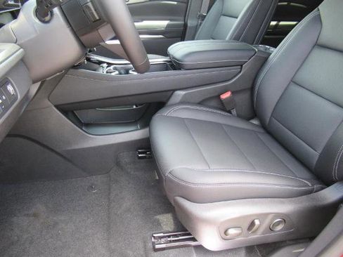 New 2025 Chevrolet Traverse LT w/ Enhanced Driving Package image 15