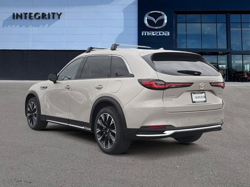 Used 2026 MAZDA CX-90 Plug-In Hybrid w/ Premium Plus AWD/4WD image 4