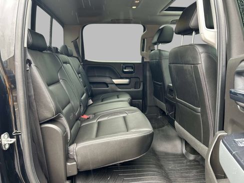 Used 2018 Chevrolet Silverado 1500 LTZ Z71 w/ Redline Edition AWD/4WD image 19