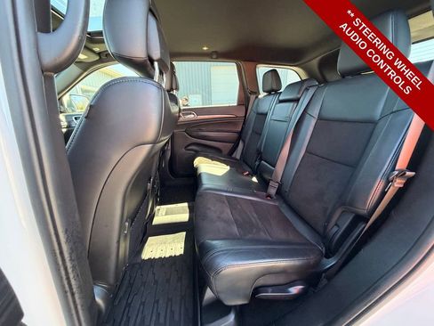 Used 2020 Jeep Grand Cherokee Altitude AWD/4WD image 16