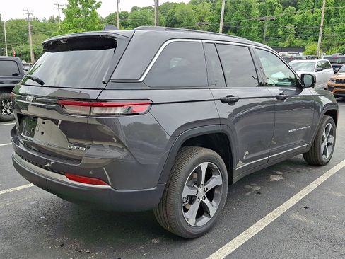 New 2026 Jeep Grand Cherokee Limited w/ Luxury Tech Group II AWD/4WD image 3