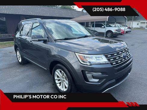 Used 2017 Ford Explorer XLT w/ Equipment Group 202A FWD image 1